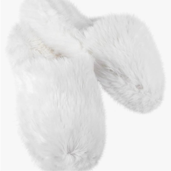Cozy White Fuzzy Slippers - Picture 3 of 5